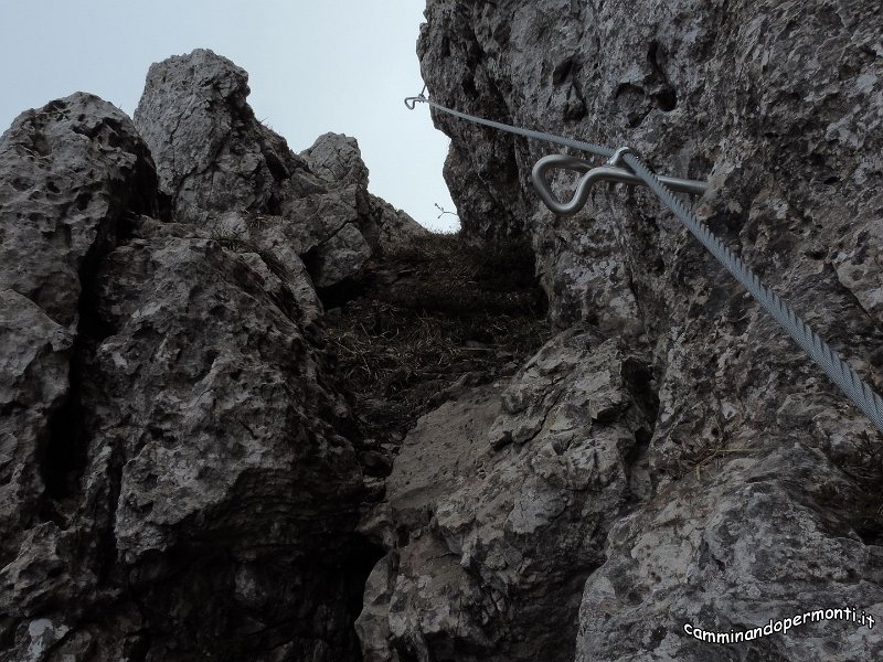 57 Ferrata MAURIZIO Anticima est Monte Alben.JPG -           